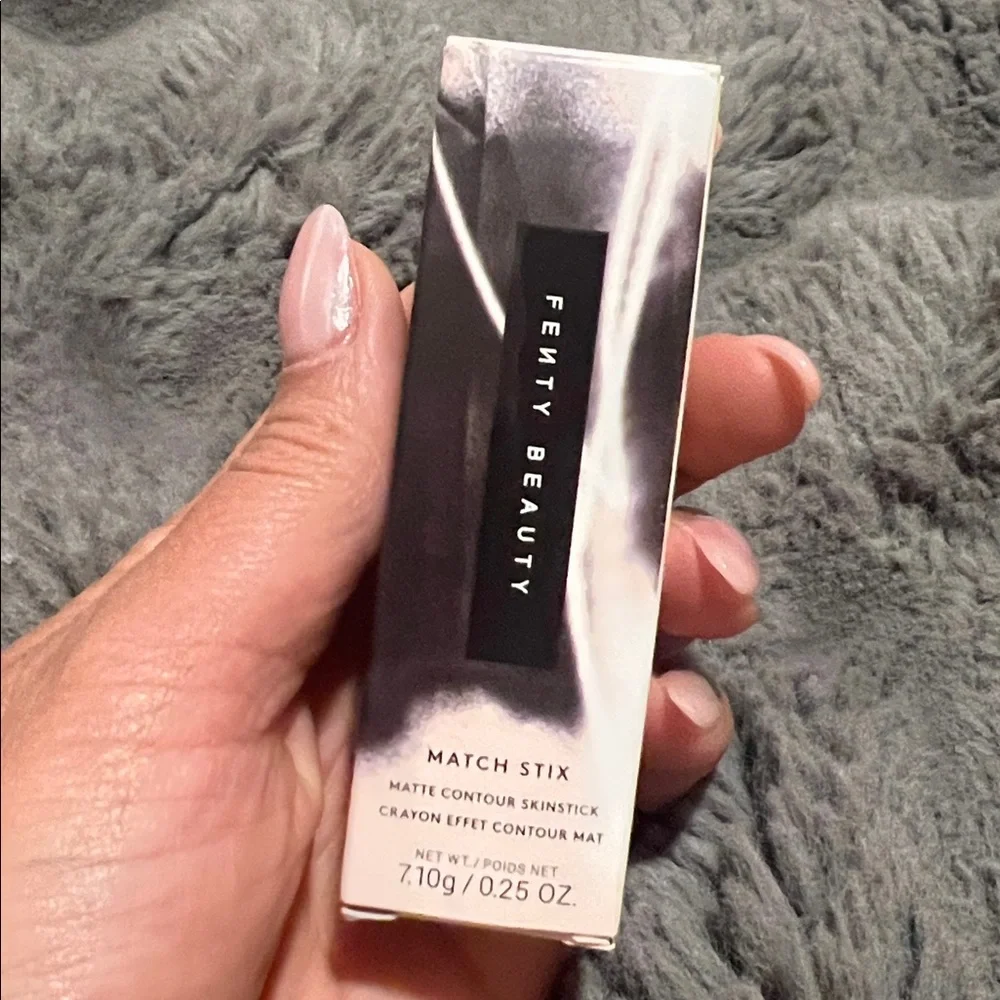 FENTY BEAUTY Match Stix Matte Contour Skinstick